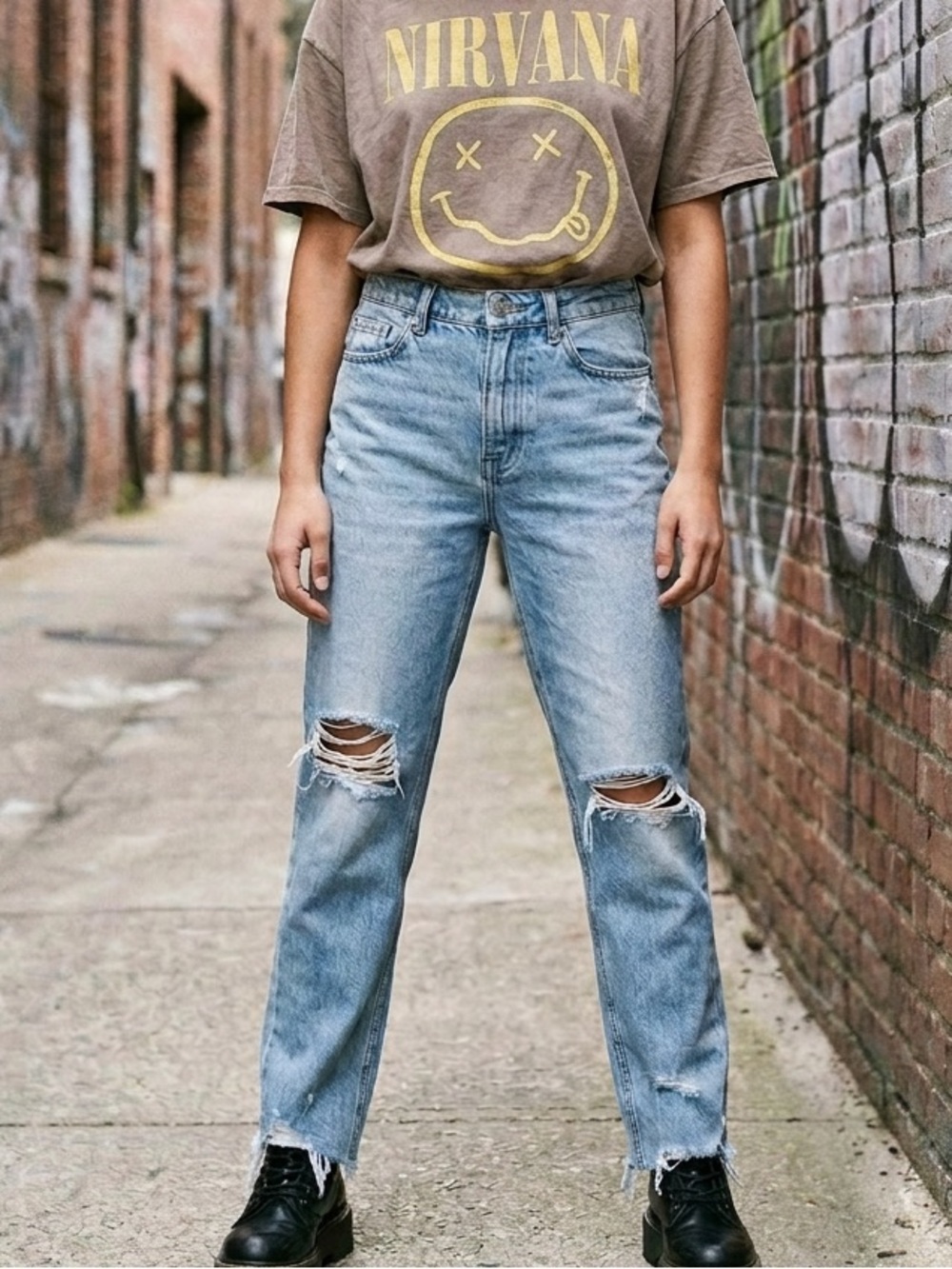 BDG Urban Outfitters Cowboy Light Blue Distressed Straight-Leg Jeans Raw Hem 25